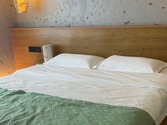 -闲隅江景艺术酒店(解放碑洪崖洞总店)