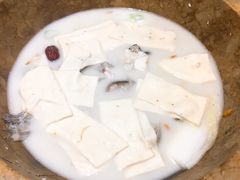 -滇香肴·云南菜蒸汽石锅鱼(云南北路店)
