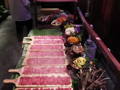 -野山舂·贵州现舂酸汤火锅(鸿通城店)