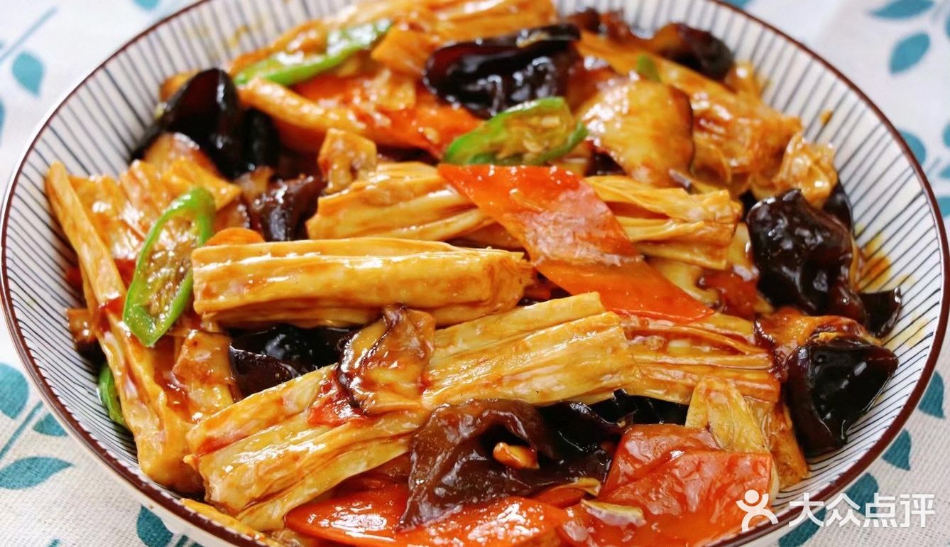 香菇炒腐竹，超下饭呦