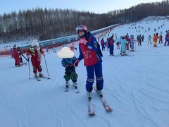 -亚布力新体委滑雪场