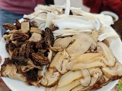 -尚品牛味汤锅火锅(康定总店)
