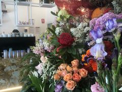 -FLOVIE FLORIST CAFE