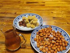 -乡土特色.冷锅鱼.牦牛肉汤锅