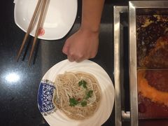 -百年川椒重庆老火锅(光谷店)