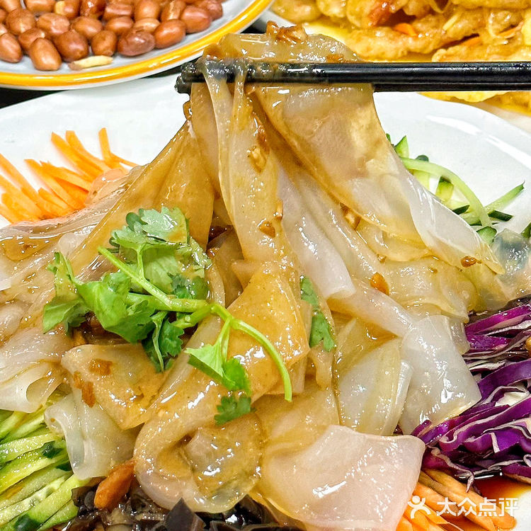 石狮这家东北铁锅炖不会还有人没吃过吧❗️