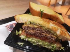 圣塔芭芭拉经典牛肉特堡-The Habit Burger Grill 哈比特汉堡(复兴soho店)