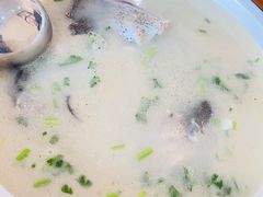 -美顺香食府鱼头老店(雪野湖店)