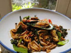fried&nbsp;.noodles&nbsp;with&nbsp;spicy&nbsp;seafood-Fern Forest Cafe