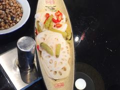 -鱼窝棚柴火铁锅炖(富山屯店)