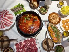 酸汤牛肉-贵府酸汤牛肉火锅·贵州老字号(飞山街店)