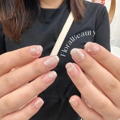 -济南花里美甲美睫