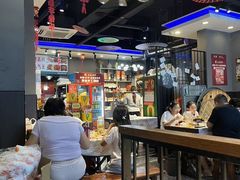-老街烧烤大排档·地道湖北菜·龙虾馆(汉口火车站店)
