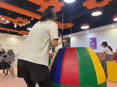 -爱威盛亲子俱乐部·纽约国际早托中心