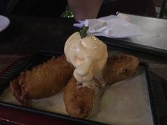火焰香蕉冰激凌-Naughty Nuri’s Phuket