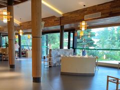 -茅草房·河畔园林火锅