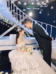-青禾蒙娜丽莎婚纱摄影(武汉总店)