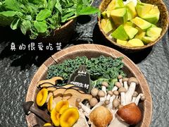 -三出山火锅(万象天地店)