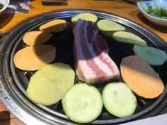 -唯成•韩国炭火烤肉 유성고기