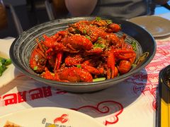 -肥肥虾庄·金牌油焖大虾(汉街SKP店)