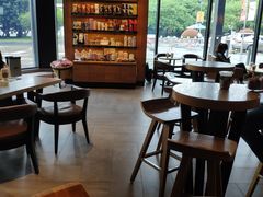 -星巴克臻选(莘庄仲盛店)