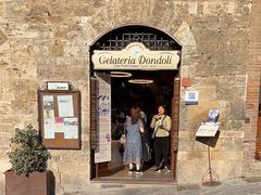 -Gelateria Dondoli
