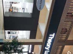 -王府井奥莱临潼小镇(临潼店)