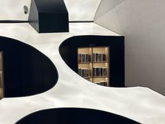 -涨巢·潮玩水疗局