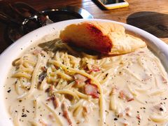 奶油培根意面-MI WU FACTORY米屋美食工厂餐厅(绿地店)