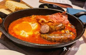 Tomato and Sausage with Bread