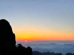 -黄山光明顶山庄