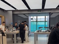 -DJI大疆(深圳华强北曼哈授权体验店)