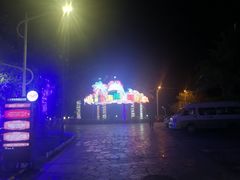 -亚龙湾亚泰商业街