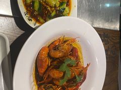 -龙巢盱眙龙虾·牛蛙·烧烤宵夜(八卦岭店)