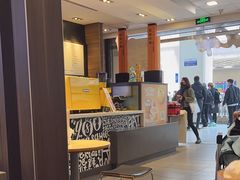 -麦当劳(汉口火车站候车室店)