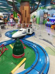 -莫莉幻想儿童乐园(武汉保利广场店)