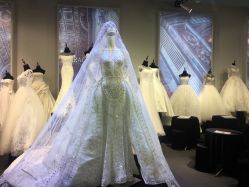 点击看大图 -GRACE KELLY婚纱与礼服(北京店)