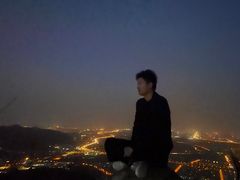 -鬼笑石后山停车场