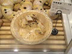 -焙丽拾光(麦凯乐直营店)