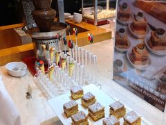 -松山湖凯悦酒店·Café自助餐厅·周末火舞秀表演