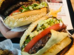 -The Habit Burger Grill 哈比特汉堡(复兴soho店)