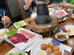 -楼外楼大刀肉传统火锅居(博学路店)