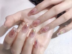 -悦指间美甲美睫