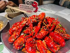 -巴厘龙虾·榜首油焖大虾(音乐学院·沿江酒馆店)