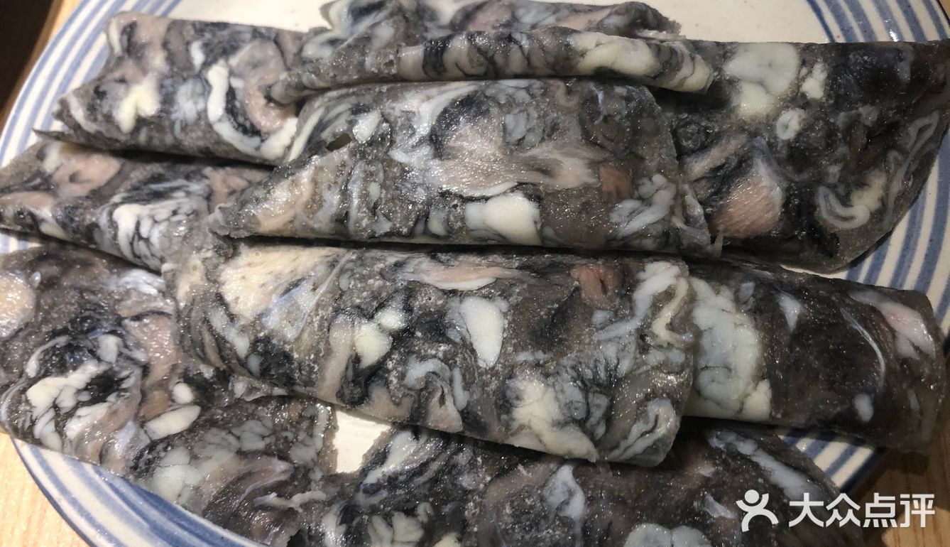 价格也不贵，蟹棒是那种正经蟹棒，可以一试