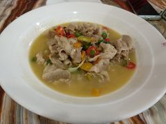 酸汤肥牛-椿记烧鹅(叠彩店)