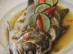 -Chom Cafe and Restaurant