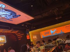 等位区-鸣记脆皮烤鱼·海鲜烤鱼(三八广场店)