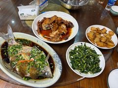 -芦茨金富饭庄·25年老字号·专做稻草鸡