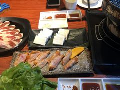 -山之屋炭火烧肉·生啤畅饮(大朗万科中央公园店)